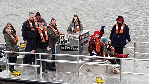 Photo: Cooper/T. Smith