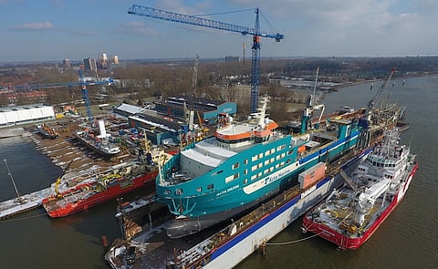 Offshore vessels at Damen Shiprepair Oranjewerf