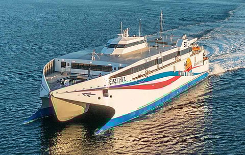 VESSEL REVIEW | Santa Monica 1 – South Korea’s Seaworld Express puts new catamaran ferry on Jeju-Jindo route