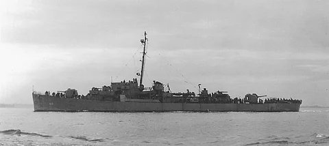 The US Navy John C. Butler-class destroyer escort USS Samuel B. Roberts underway off Boston, Massachusetts, June 1944 (Photo: US Navy)
