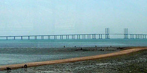 jiaozhoubaybridge
