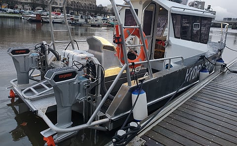 Best Electric Outboard Motor Supplier – Torqeedo (A pair of Torqeedo 10kW electric outboards fitted on the French hydrographic boat Cassiopée)