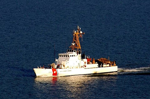 The US Coast Guard Island-class cutter USCGC Maui conducts a patrol near the Al Basra Iraqi Oil Terminal in the Northern Arabian Gulf in support of Operation Iraqi Freedom, September 28, 2004. (Photo: US Navy/Photographer's Mate 2nd Class Samuel W. Shavers)