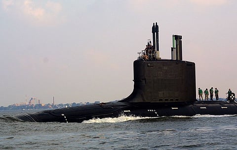 The US Navy nuclear-powered attack submarine USS Virginia during pre-commissioning sea trials, August 25, 2004 (Photo: US Navy/Journalist 2nd Class Christina M. Shaw)