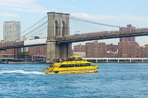 new_york_water_taxi_brooklyn_bridge