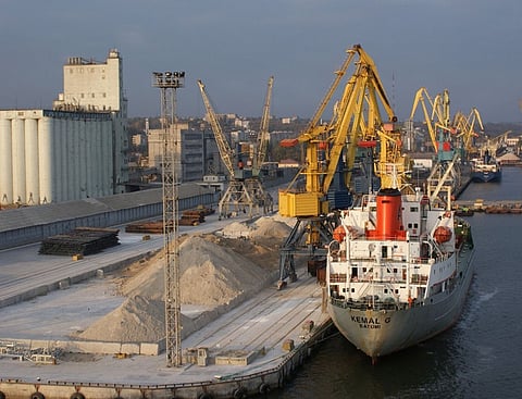 The port of Mariupol. 8952442977db6da9e768909045378306