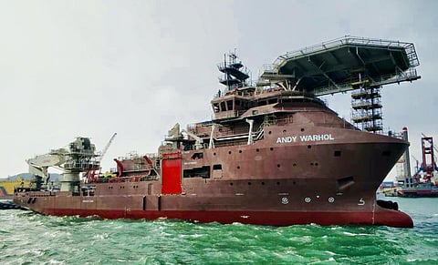 a121e39f639f5564abd14d939cc78407