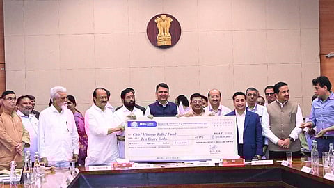 मुख्यमंत्री देवेंद्र फडणवीस व उप मुख्यमंत्री अजितदादा पवार व बँकेचे प्रशासक श्री. विद्याधर अनास्कर आणि उपस्थित मान्यवर