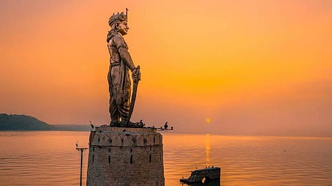 Raja Mihir Bhoja statue