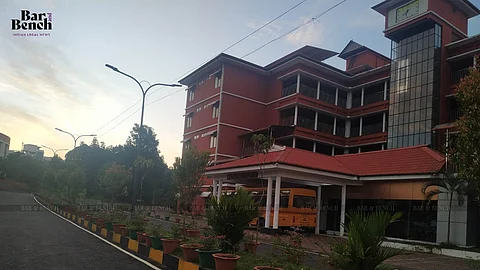 National University of Advanced Legal Studies (NUALS) , Kerala