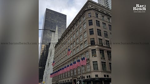 SAKS Fifth Avenue