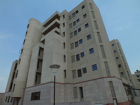 NLU Delhi holds first Convocation Ceremony with President Mukherjee as Chief Guest; J. Dalveer Bhandari conferred honorary degree