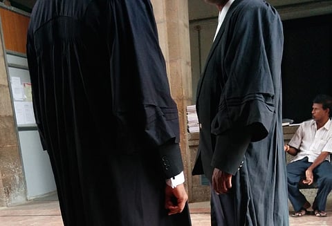 Frame guidelines on “reasonable fees” that can be charged by lawyers from individual litigants, Delhi HC to BCI