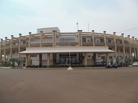 HNLU