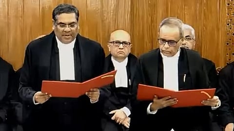 Justice Joymalya Bagchi (right)