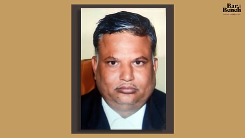 M H Khasnis, Vijayapura Bar Association President