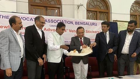 ಬೆಂಗಳೂರು ನ್ಯಾಯಾಲಯಗಳಲ್ಲಿ ವಕೀಲರಿಗಾಗಿ ತಂತ್ರಜ್ಞಾನ ಆಧಾರಿತ ಪಾರ್ಕಿಂಗ್ ಸ್ಟಿಕರ್ ವ್ಯವಸ್ಥೆ; ಸೆ. 15ರಿಂದ ಜಾರಿ