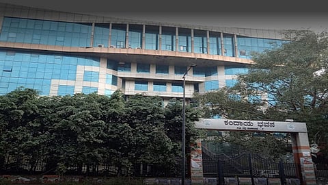 ಶಿಕ್ಷಕರ ನೇಮಕಕ್ಕೆ ತಂದೆಯ ಆದಾಯ ಪ್ರಮಾಣ ಪತ್ರ ಪರಿಗಣಿಸದ ಕ್ರಮ ಪ್ರಶ್ನಿಸಿ ಕೆಎಟಿ ಮೊರೆ: ಶಿಕ್ಷಣ ಇಲಾಖೆಗೆ ನೋಟಿಸ್