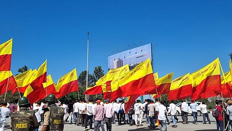 ಕನ್ನಡ ನಾಮಫಲಕ ಹೋರಾಟ: ನಾರಾಯಣಗೌಡ ಸೇರಿ 53 ಕಾರ್ಯಕರ್ತರಿಗೆ ಜನವರಿ 10ರವರೆಗೆ ನ್ಯಾಯಾಂಗ ಬಂಧನ