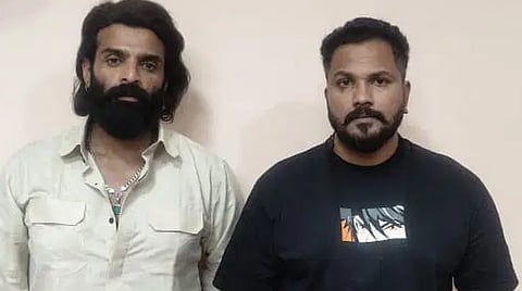 ಮಚ್ಚು ಹಿಡಿದು ರೀಲ್ಸ್: ವಿನಯ್, ರಜತ್ರನ್ನು ಮಾ.28ರವರೆಗೆ ಪೊಲೀಸ್ ಕಸ್ಟಡಿಗೆ ನೀಡಿದ ಮ್ಯಾಜಿಸ್ಟ್ರೇಟ್ ನ್ಯಾಯಾಲಯ