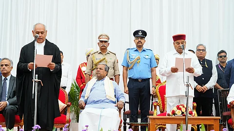 ಕರ್ನಾಟಕ ಹೈಕೋರ್ಟ್ನ 35ನೇ ಮುಖ್ಯ ನ್ಯಾಯಮೂರ್ತಿಯಾಗಿ ಪ್ರಮಾಣ ವಚನ ಸ್ವೀಕರಿಸಿದ ನ್ಯಾ. ವಿಭು ಬಕ್ರು