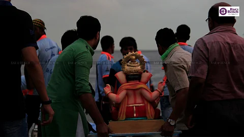 ಗೌರಿ ಗಣೇಶ, ಈದ್ ಮಿಲಾದ್ ಮೆರವಣಿಗೆ ವೇಳೆ ಡಿಜೆ, ಧ್ವನಿವರ್ಧಕ ನಿಷೇಧ: ಪೊಲೀಸ್ ಸುತ್ತೋಲೆ ಎತ್ತಿ ಹಿಡಿದ ಹೈಕೋರ್ಟ್