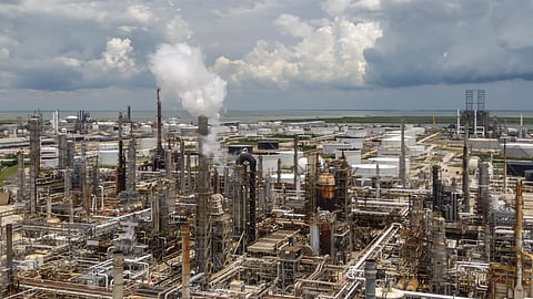 US April base oils supply edges down