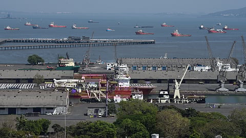 Mumbai, port, vessels, India