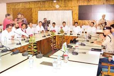 ডকমকা কাণ্ডের দোষীরা দৃষ্টান্তমূলক সাজা পাবে,ছাত্ৰ নেতাদের আশ্বাস ডিজিপি-র