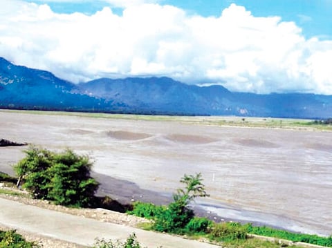 শিয়াঙে প্ৰবল জলস্ফীতি,অসমে সতর্ক সঙ্কেত জারি
