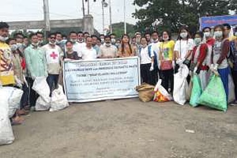 ডিফু রেল স্টেশনে পরিচ্ছন্নতা অভিযান