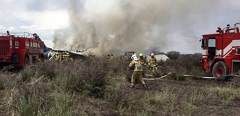 মেক্সিকোতে বিমান দুর্ঘটনা,বরাত জোরে বেঁচে গেলেন ১০৩ জন যাত্ৰী