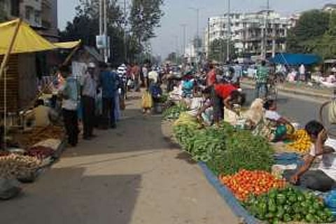 আলুর চড়ামূল্যে ক্ষুদ্ধ গ্ৰাহকরা