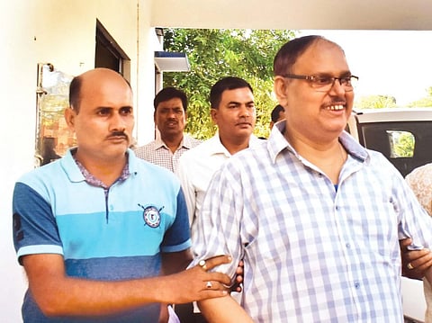 দৈগ্ৰাং বালি মহল কেলেংকারি,গ্ৰেপ্তার গোলাঘাটের এসিএফ