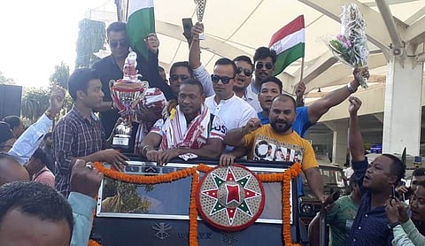 ঘরে ফিরলেন মিস্টার ওয়র্ল্ড গোলাপ রাভা