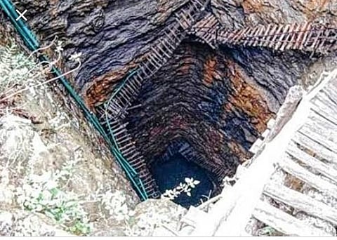 মেঘালয়ের খনিতে উচ্চক্ষমতার পাম্প নিয়ে গেল বিশালাকার সামরিক বিমান