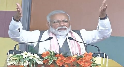 চা উপজাতিদের দুঃখ ও অভাব-অভিযোগ একজন চা বিক্ৰেতাই বুঝতে পারেনঃ প্ৰধানমন্ত্ৰী