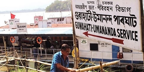 ফেনির প্ৰভাবে নৌকো ডুবিতে নিখোঁজ ১,বহু ঘরবাড়ি বিধ্বস্ত