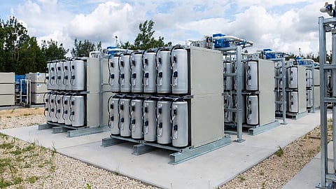 CPS Energy has scheduled proposal submissions by January 2026 while advancing 470 MW of battery storage toward 2026 delivery.