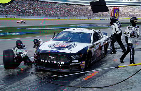 Kevin Harvick makes a pit stop during the race at Las Vegas Motor Speedway March 3 (John Locher)