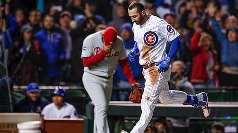 Cubs’ Daniel Descalso completes an eventful trip around the bases (triple, error) in the eighth inning on May 20 (Kamil Krzaczynski)