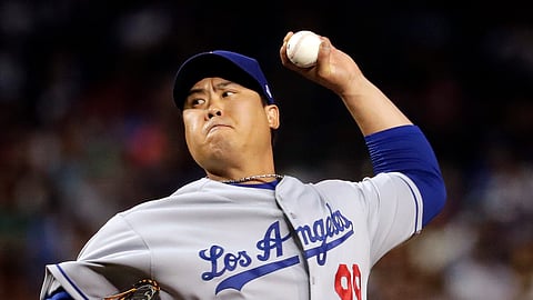 Los Angeles Dodgers starting pitcher Hyun-Jin Ryu throws against the Arizona Diamondbacks during the fourth inning of a baseball game, Tuesday, June 4, 2019, in Phoenix. (AP Photo/Matt York)