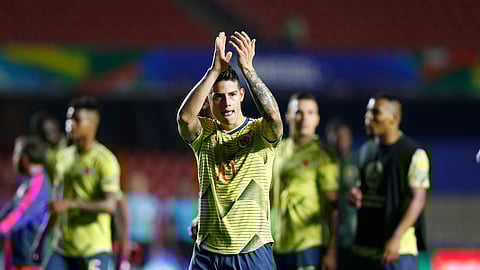 Colombia’s James Rodriguez applauds to fans at the end of a Copa America Group B soccer match at the Morumbi stadium in Sao Paulo, Brazil, Wednesday, June 19, 2019. (AP Photo/Victor R. Caivano)