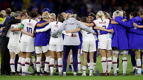 Carli Lloyd (left) and her teammates following their 2-0 win over Sweden on JJune 20 (Alessandra Tarantino) 