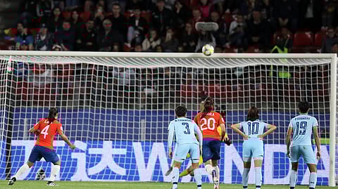 Chile’s Francisca Lara, left, hits the crossbar from the penalty spot during the Women’s World Cup Group F soccer match between Thailand and Chile at the Roazhon Park in Rennes, France, Thursday, June 20, 2019. (AP Photo/David Vincent)