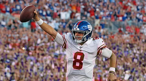 New York Giants quarterback Daniel Jones (8) runs 7-yards for a touchdown during the second half of an NFL football game against the Tampa Bay Buccaneers Sunday, Sept. 22, 2019, in Tampa, Fla. (AP Photo/Mark LoMoglio)
