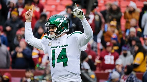 New York Jets quarterback Sam Darnold (14) celebrates a touchdown against the Washington Redskins during the second half of an NFL football game, Sunday, Nov. 17, 2019, in Landover, Md.