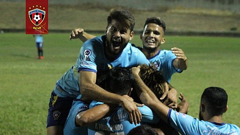 Club Deportivo Walter Ferretti celebrating during a match