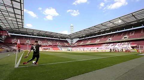 Aaron of FSV Mainz 05 takes a corner kick during the German Bundesliga soccer match between 1. FC Cologne and FSV Mainz 05 in Cologne, Germany, Sunday, May 17, 2020.