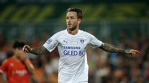 Adam Taggart, Striker for Suwon Bluewings